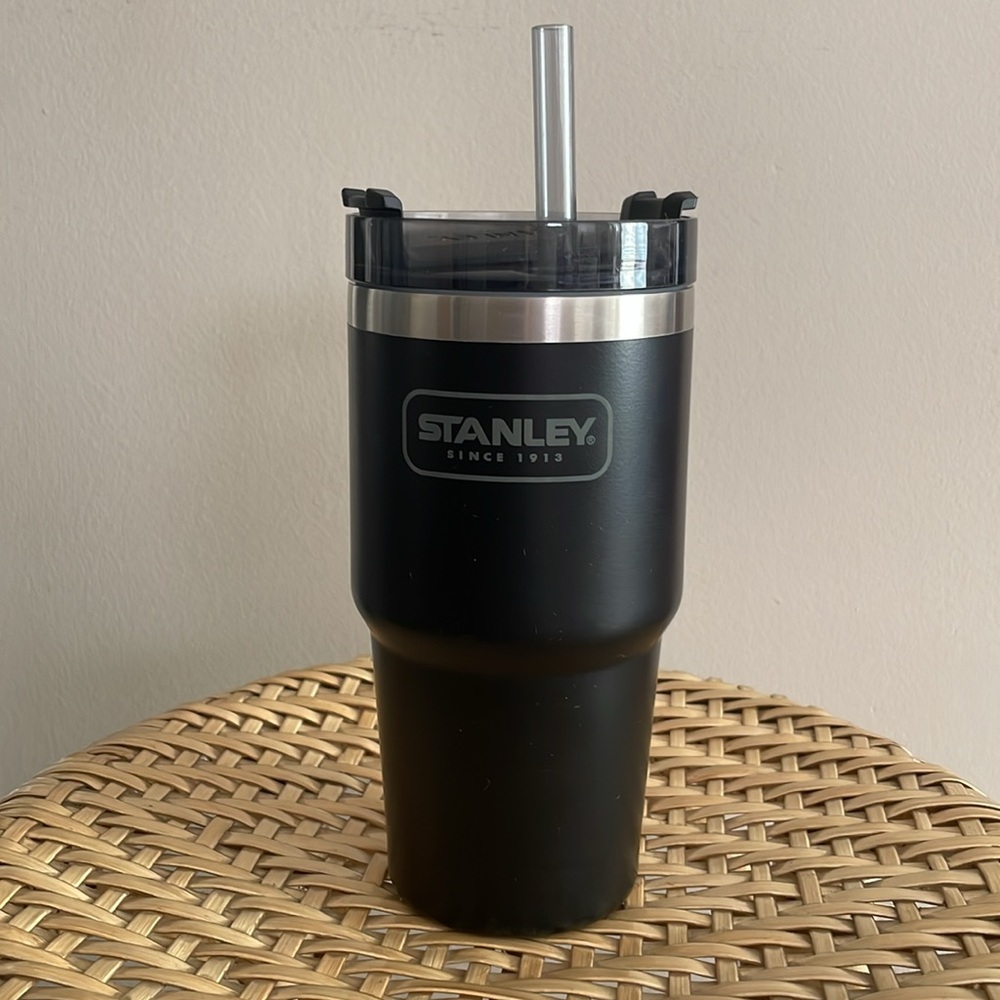 Older Stanley 20oz quencher tumbler black - Picture 7 of 11